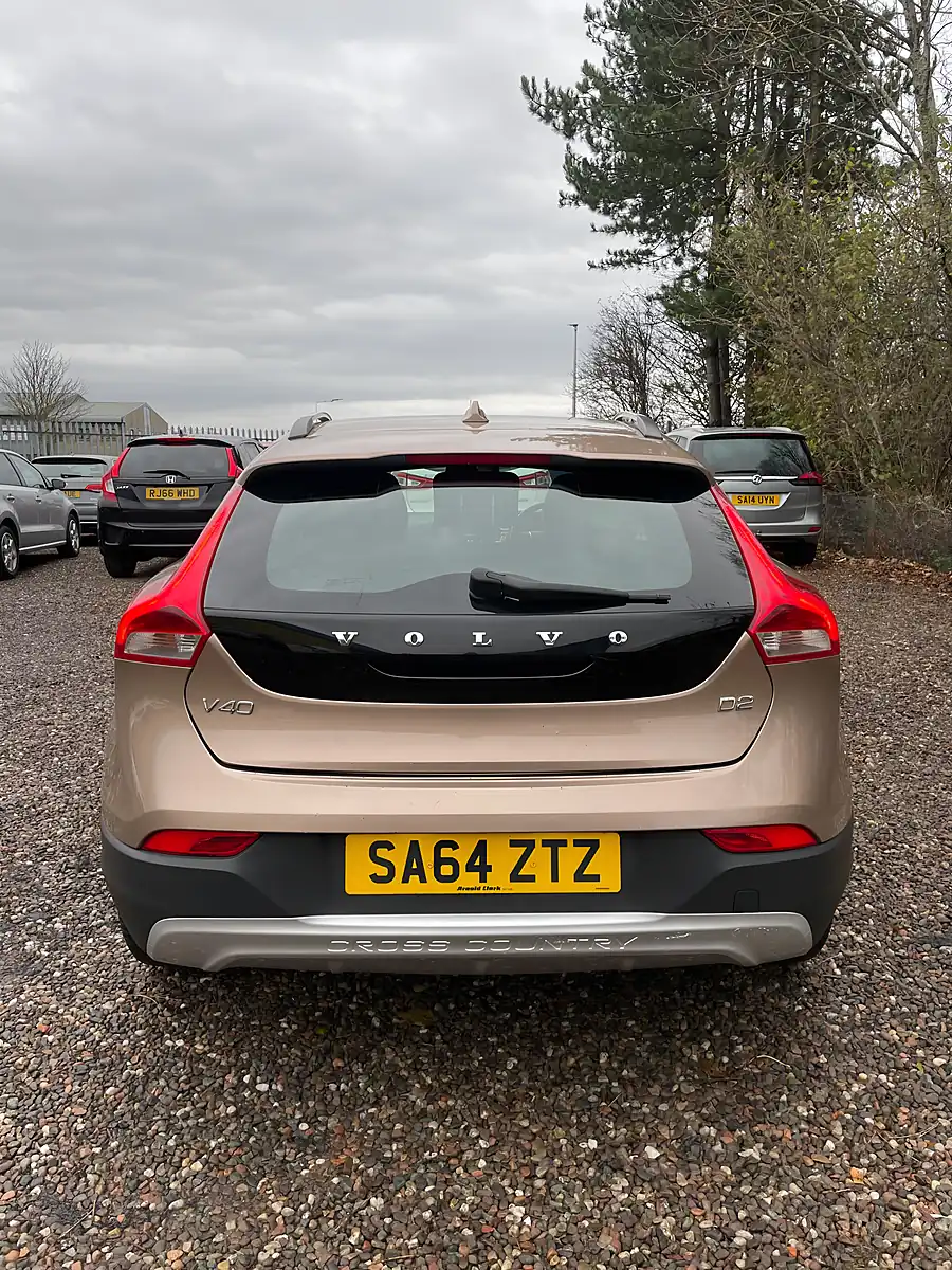 Used 2014 Volvo V40 Cross Country Lux Bronze - Interior and Exterior details 10