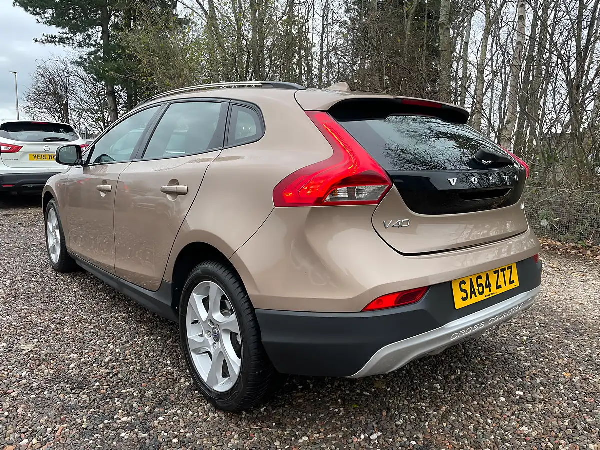 Used 2014 Volvo V40 Cross Country Lux Bronze - Interior and Exterior details 4