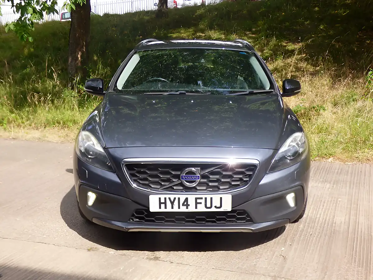 Used 2014 Volvo V40 Cross Country Lux Grey - Interior and Exterior details 7