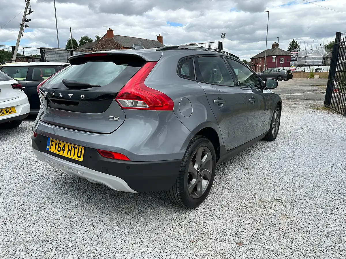 Used 2014 Volvo V40 Cross Country Lux Grey - Interior and Exterior details 8