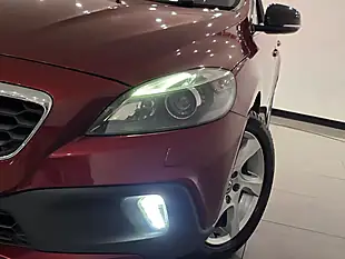 Used 2014 Volvo V40 Cross Country Lux Red - Interior and Exterior details 12