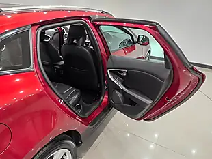 Used 2014 Volvo V40 Cross Country Lux Red - Interior and Exterior details 13