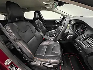 Used 2014 Volvo V40 Cross Country Lux Red - Interior and Exterior details 8