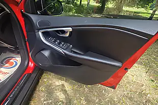 Used 2014 Volvo V40 Cross Country Lux Red - Interior and Exterior details 14