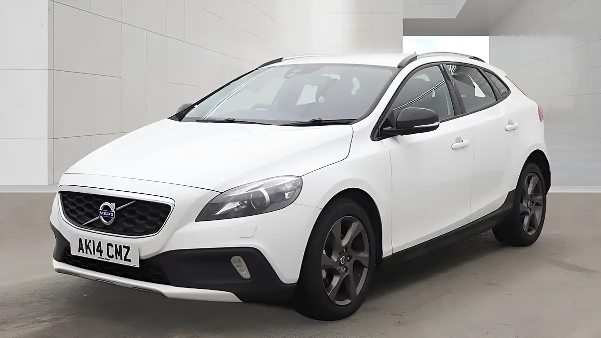 Used 2014 Volvo V40 Cross Country Lux White - Interior and Exterior details 12