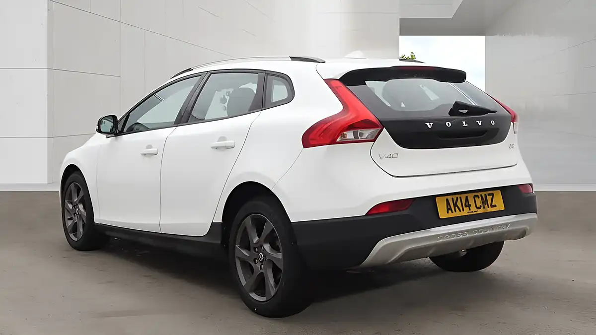 Used 2014 Volvo V40 Cross Country Lux White - Interior and Exterior details 13