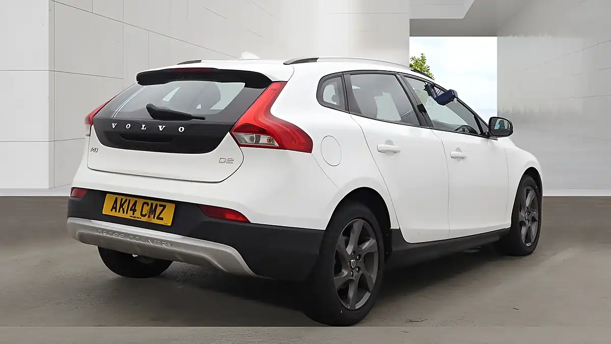 Used 2014 Volvo V40 Cross Country Lux White - Interior and Exterior details 14