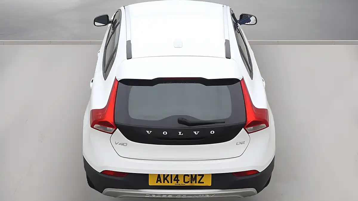 Used 2014 Volvo V40 Cross Country Lux White - Interior and Exterior details 19