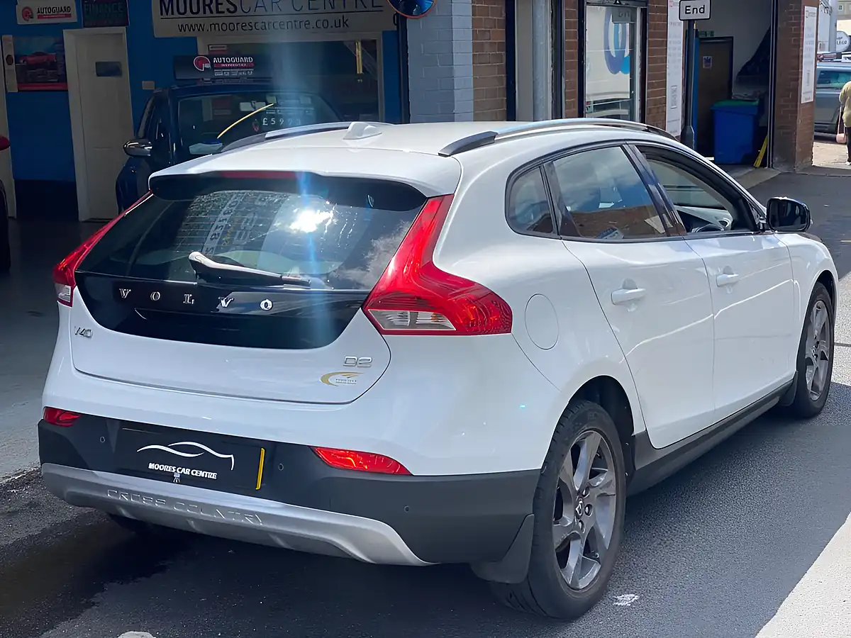 Used 2014 Volvo V40 Cross Country Lux White - Interior and Exterior details 7