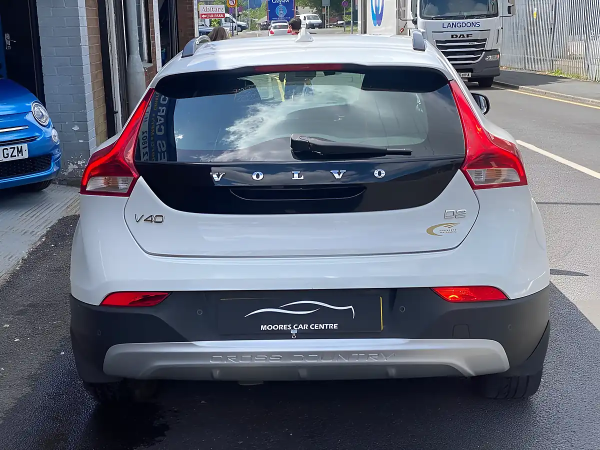 Used 2014 Volvo V40 Cross Country Lux White - Interior and Exterior details 8