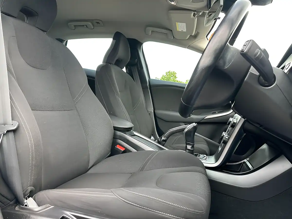 Used 2014 Volvo V40 Es Grey - Interior and Exterior details 13