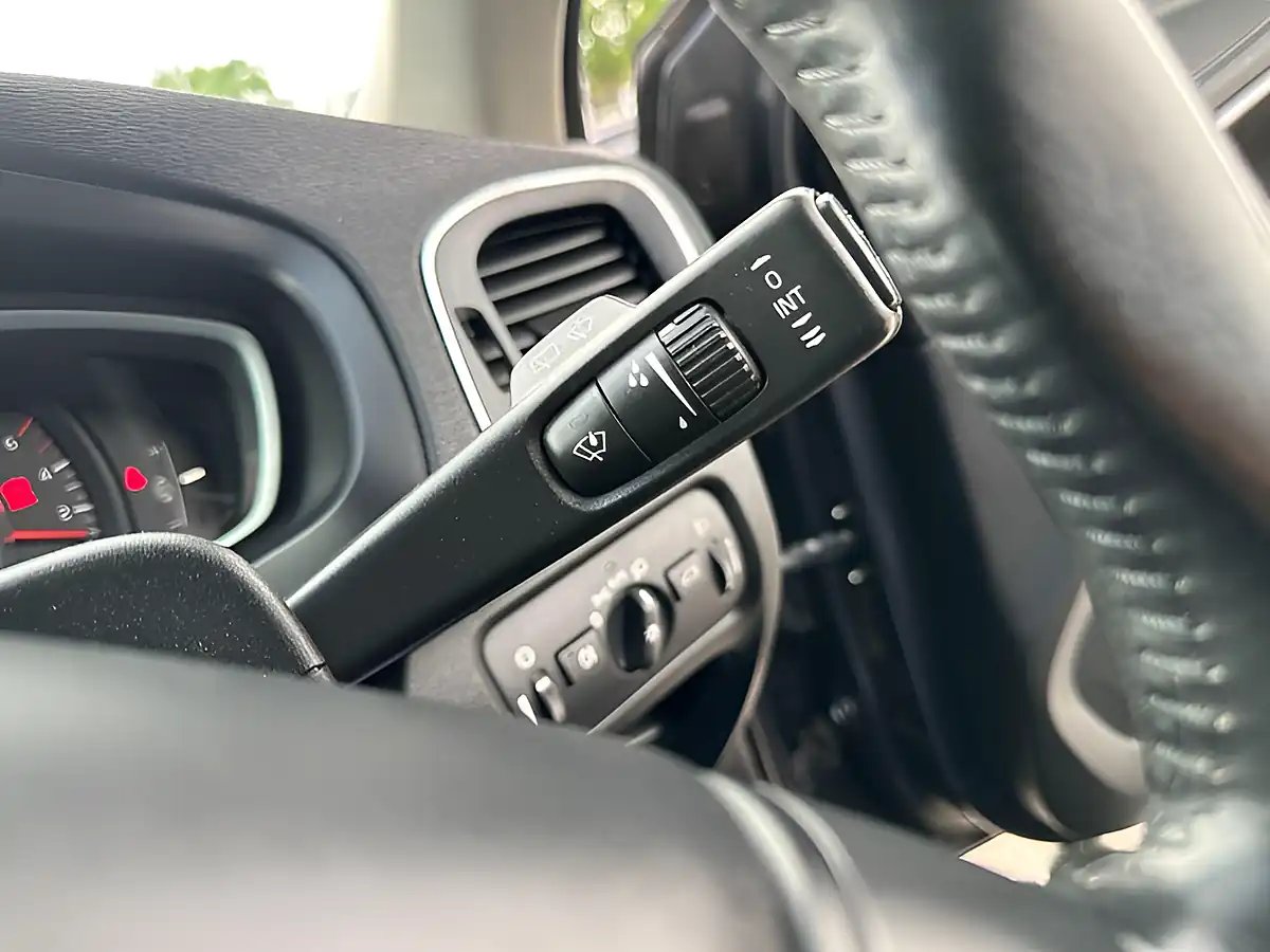 Used 2014 Volvo V40 Es Grey - Interior and Exterior details 17