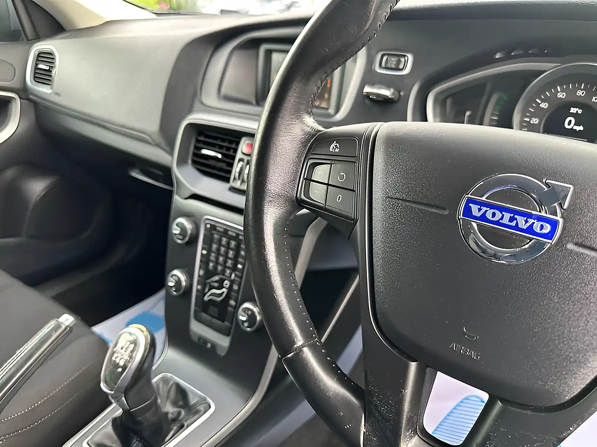 Used 2014 Volvo V40 Es Grey - Interior and Exterior details 6