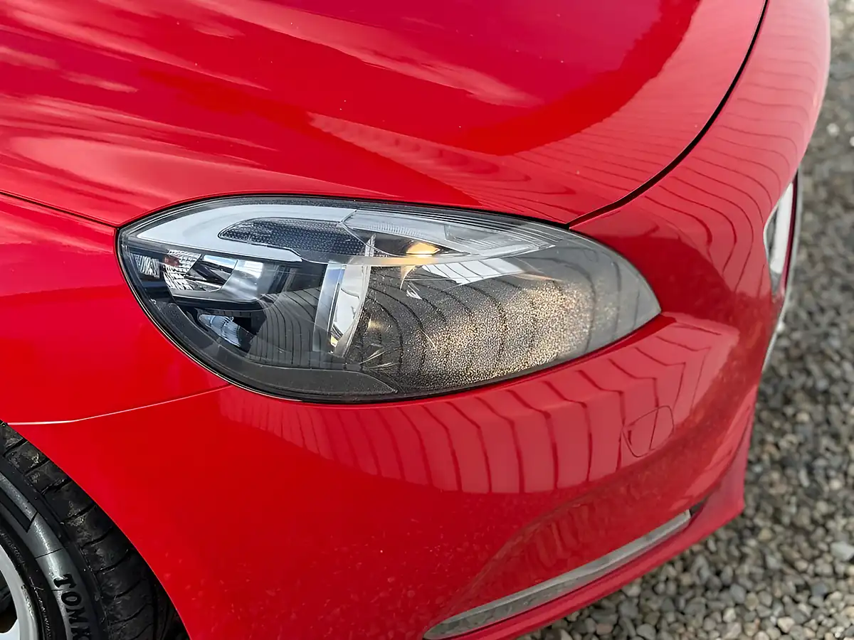Used 2014 Volvo V40 Es Nav Red - Interior and Exterior details 11
