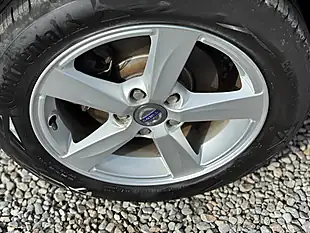 Used 2014 Volvo V40 Es Nav Red - Interior and Exterior details 15