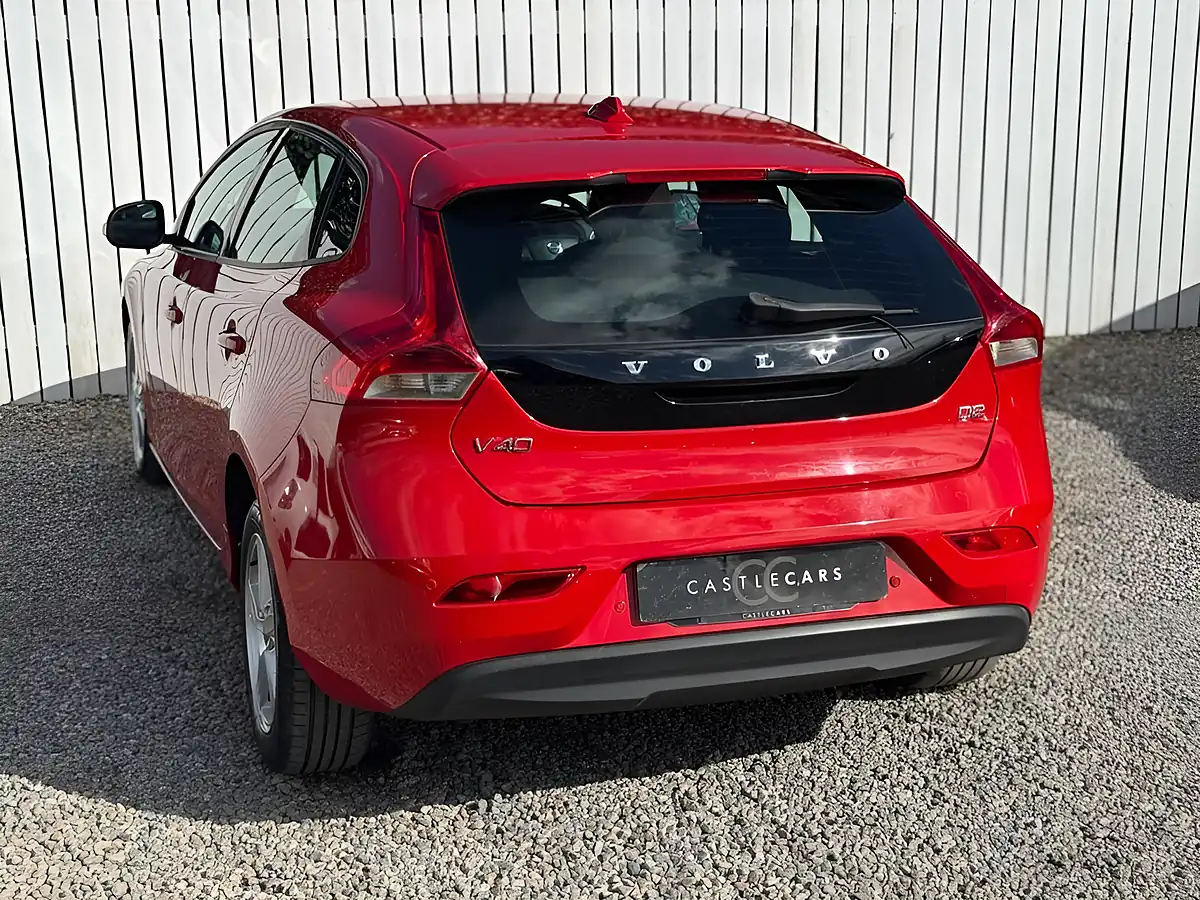 Used 2014 Volvo V40 Es Nav Red - Interior and Exterior details 4