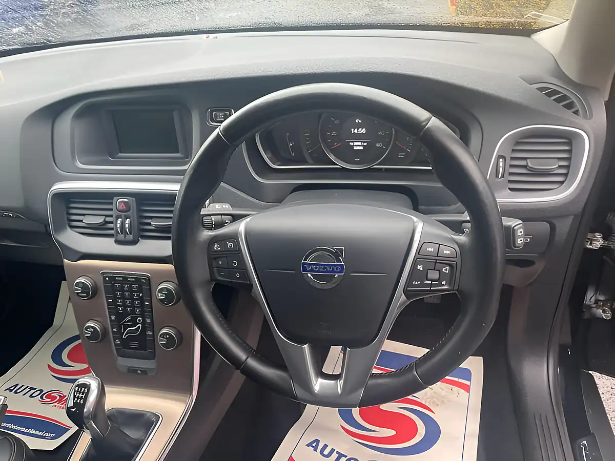 Used 2014 Volvo V40 Lux Black - Interior and Exterior details 15