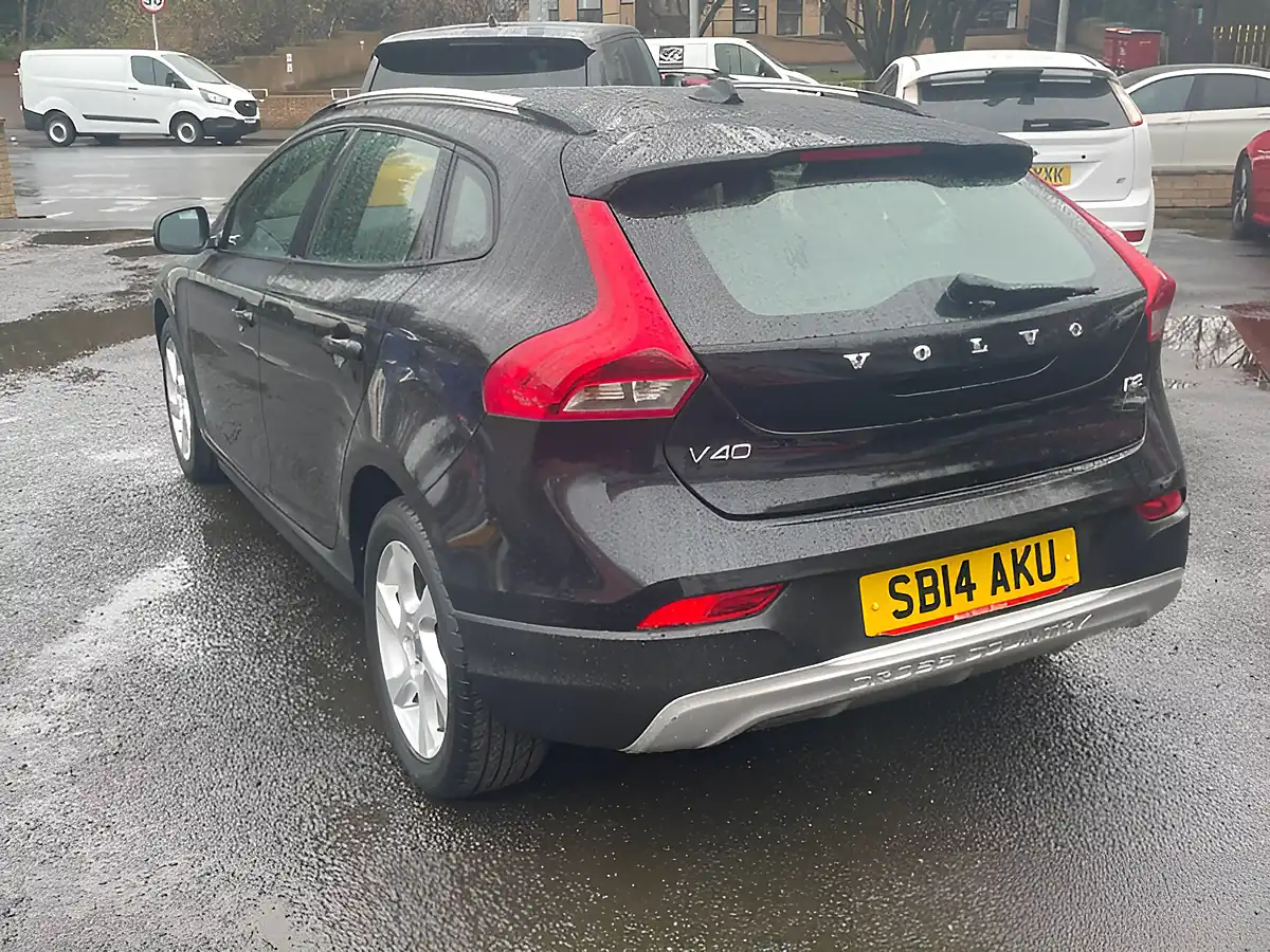 Used 2014 Volvo V40 Lux Black - Interior and Exterior details 6
