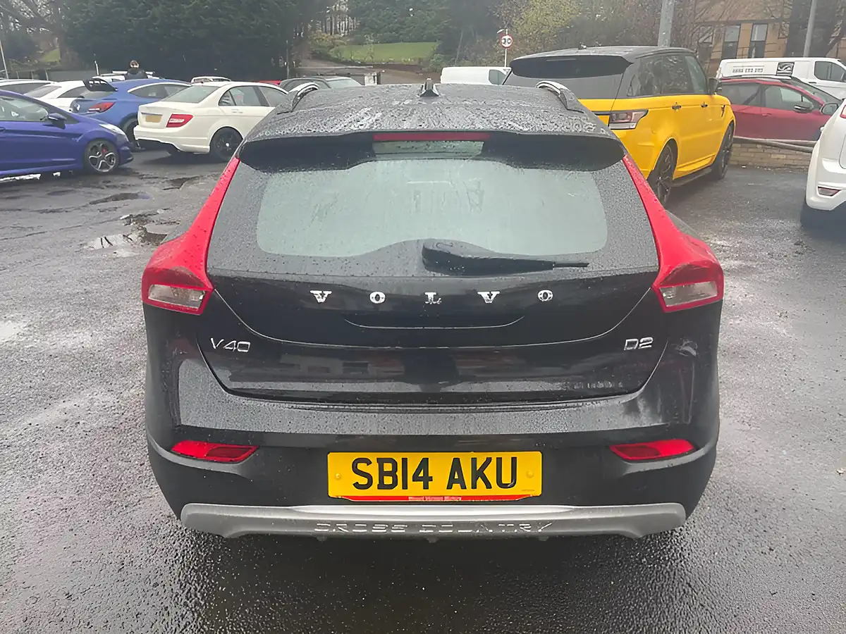 Used 2014 Volvo V40 Lux Black - Interior and Exterior details 7
