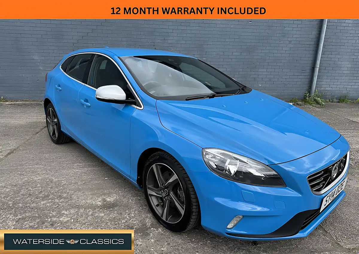 Used 2014 Volvo V40 R-Design Blue - Front View