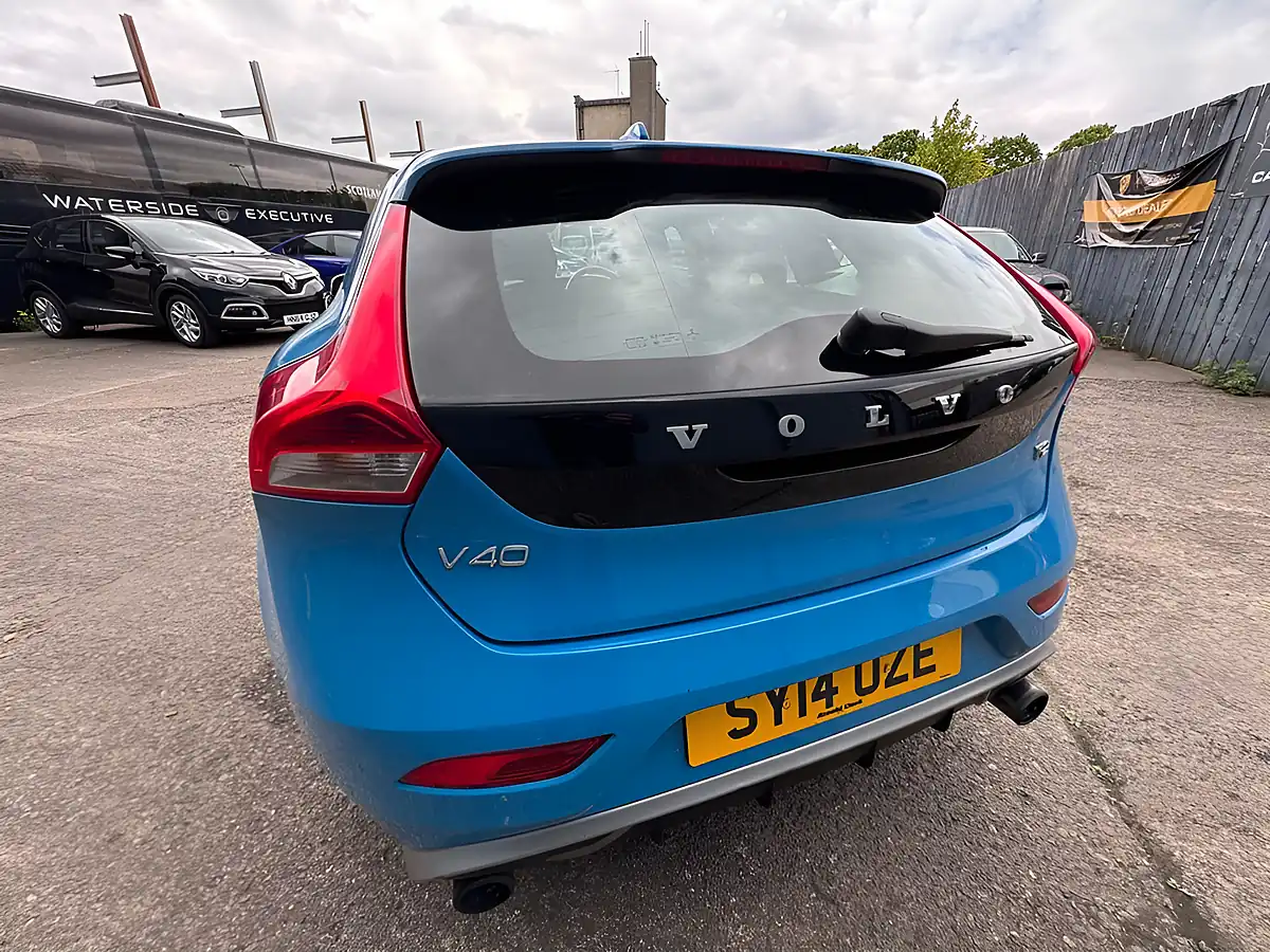 Used 2014 Volvo V40 R-Design Blue - Interior and Exterior details 17