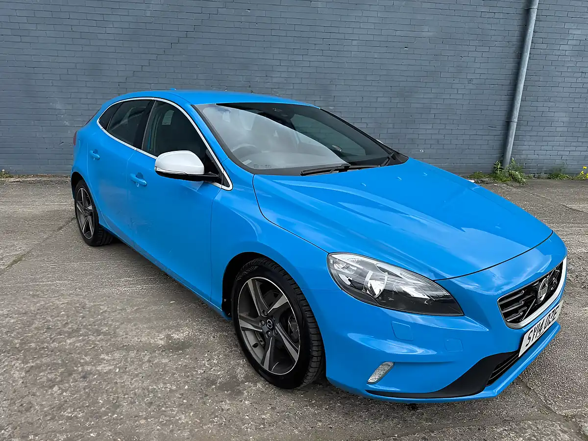 Used 2014 Volvo V40 R-Design Blue - Interior and Exterior details 2