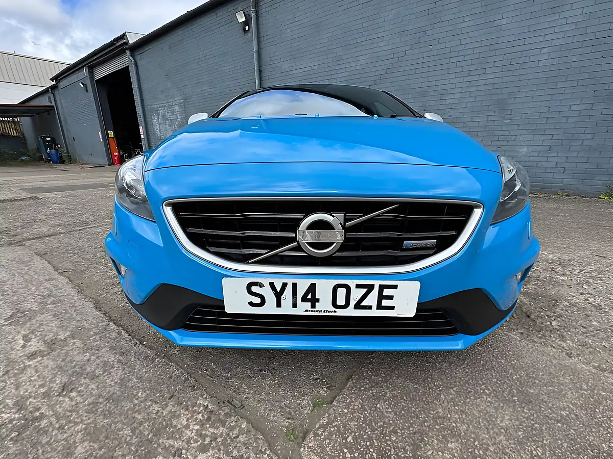 Used 2014 Volvo V40 R-Design Blue - Interior and Exterior details 3