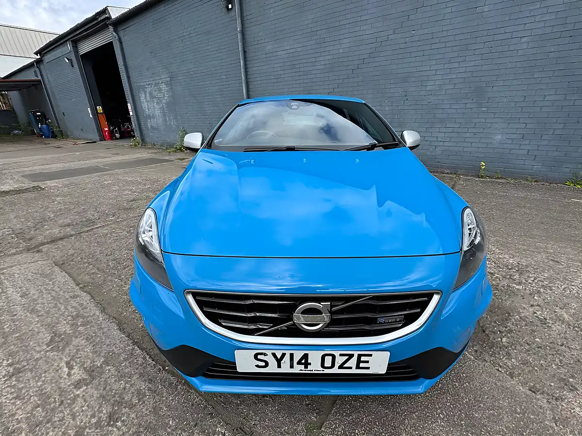 Used 2014 Volvo V40 R-Design Blue - Interior and Exterior details 5