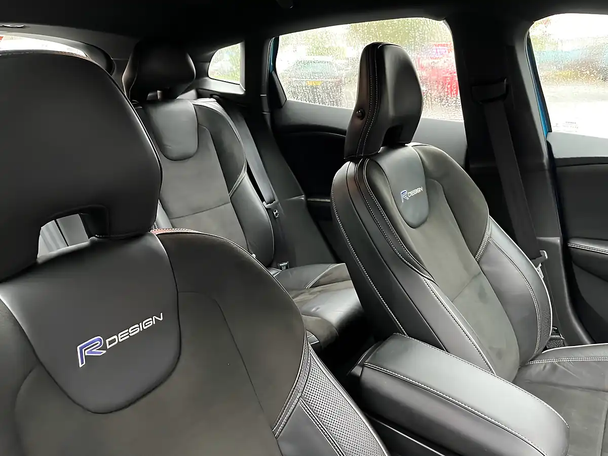 Used 2014 Volvo V40 R-Design Caspian Blue - Interior and Exterior details 12