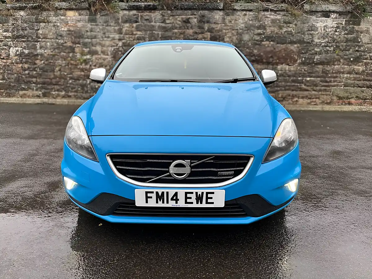 Used 2014 Volvo V40 R-Design Caspian Blue - Interior and Exterior details 2