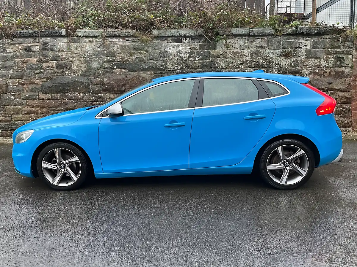 Used 2014 Volvo V40 R-Design Caspian Blue - Interior and Exterior details 4