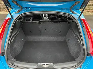 Used 2014 Volvo V40 R-Design Caspian Blue - Interior and Exterior details 8