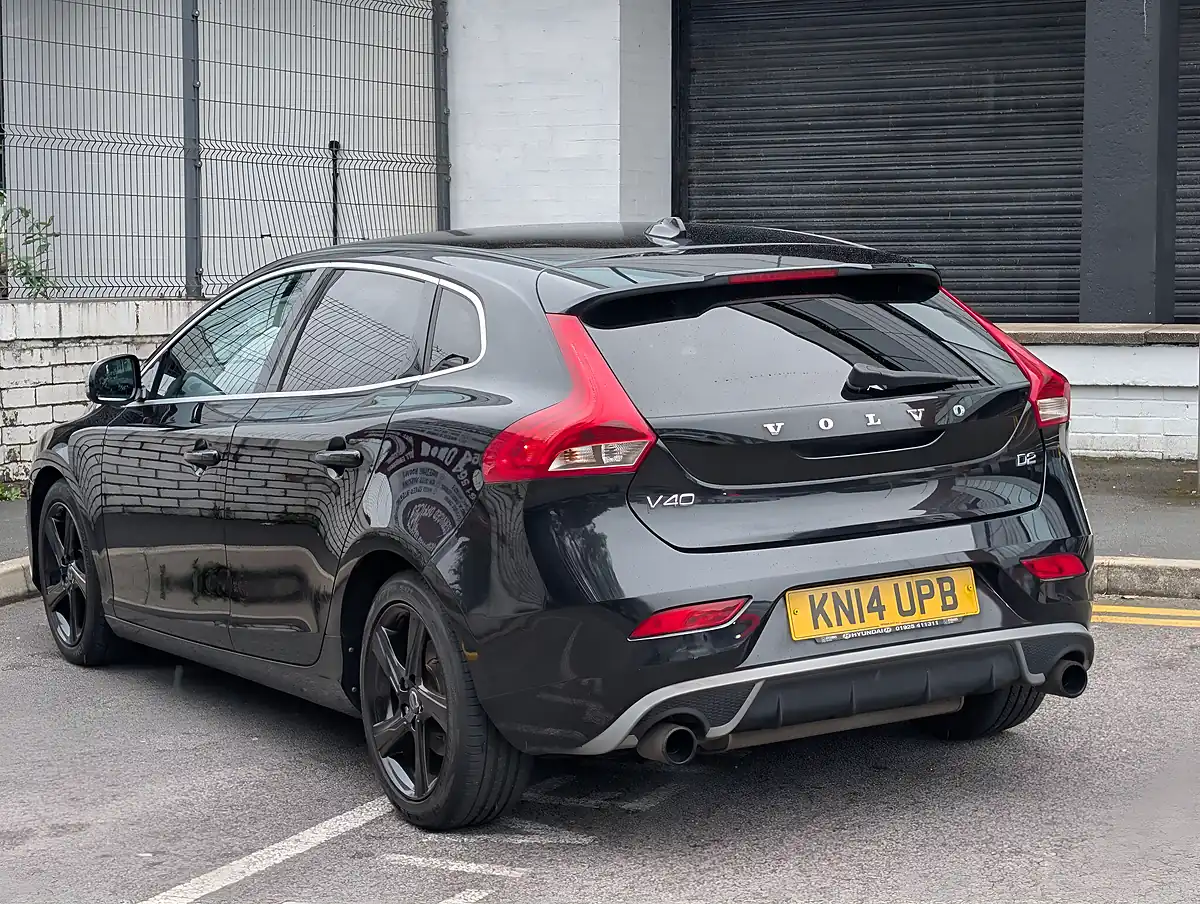 Used 2014 Volvo V40 R-Design - Interior and Exterior details 5