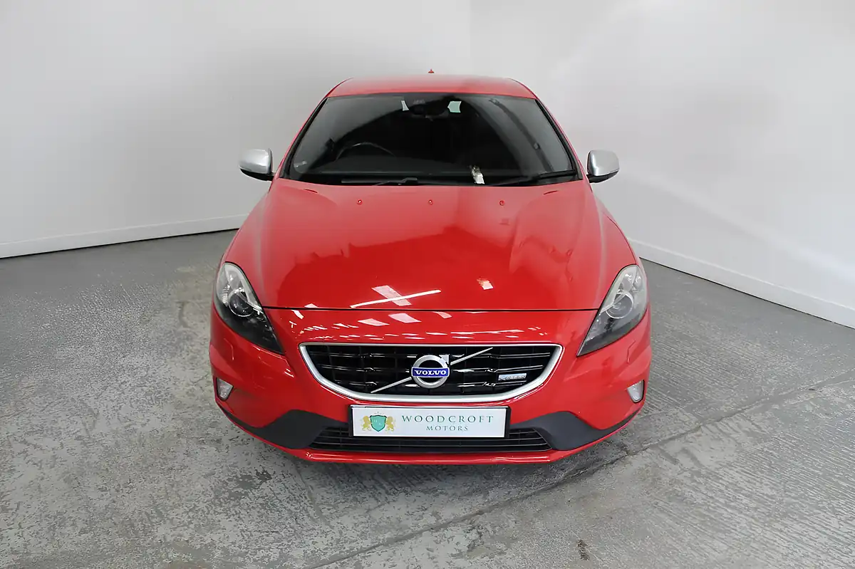 Used 2014 Volvo V40 R-Design Lux Red - Interior and Exterior details 9