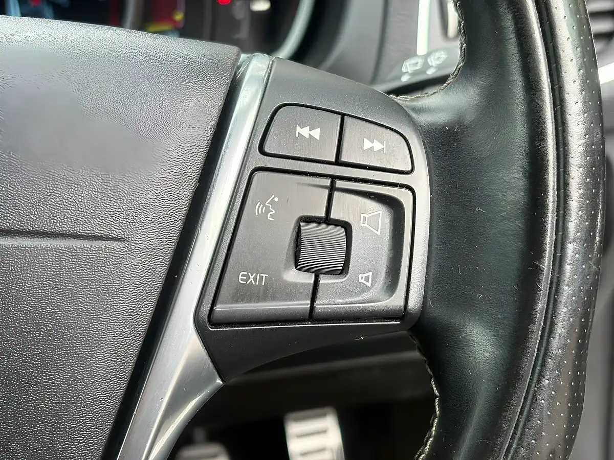 Used 2014 Volvo V40 R-Design Nav White - Interior and Exterior details 12