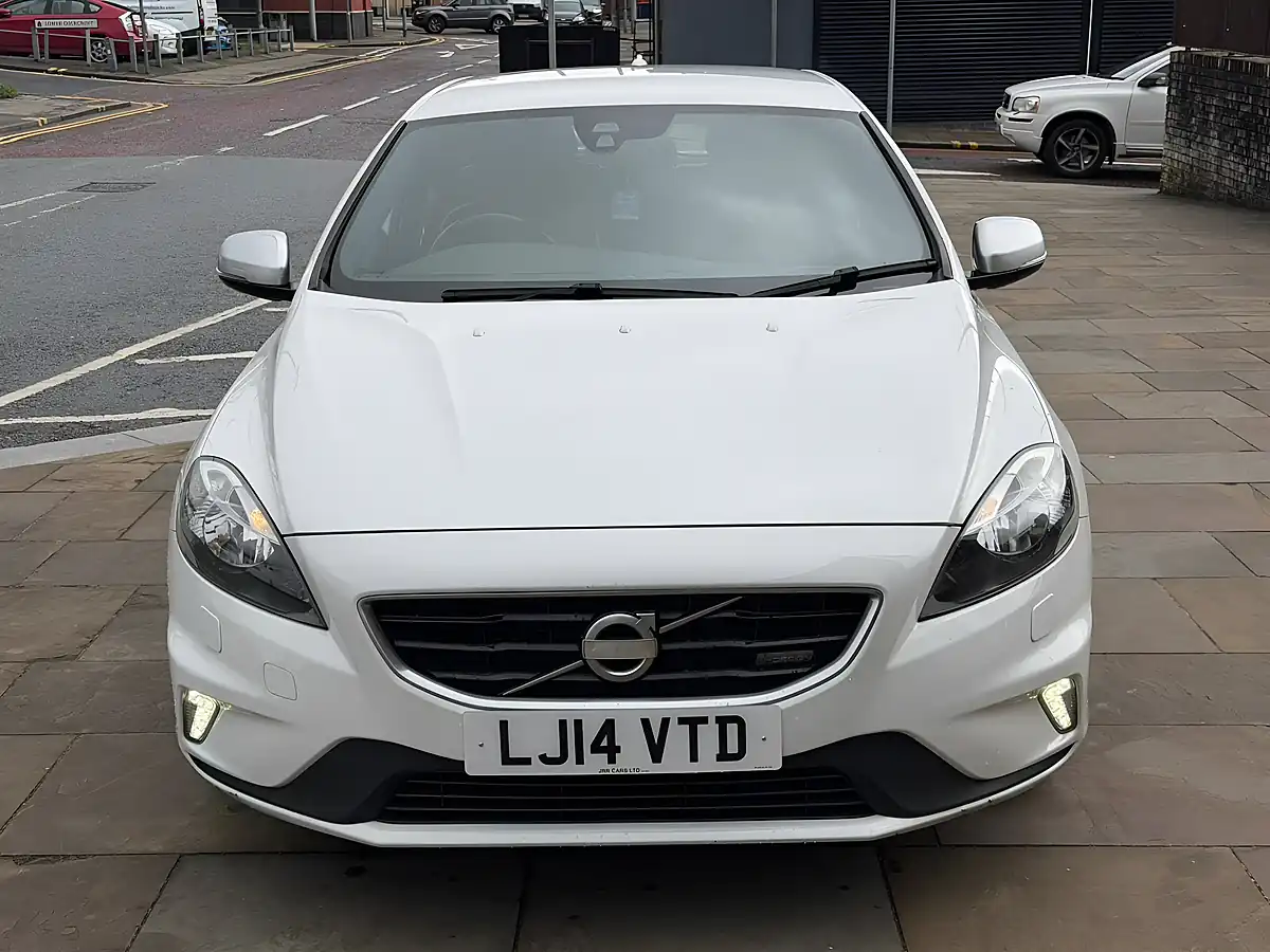 Used 2014 Volvo V40 R-Design Nav White - Interior and Exterior details 3
