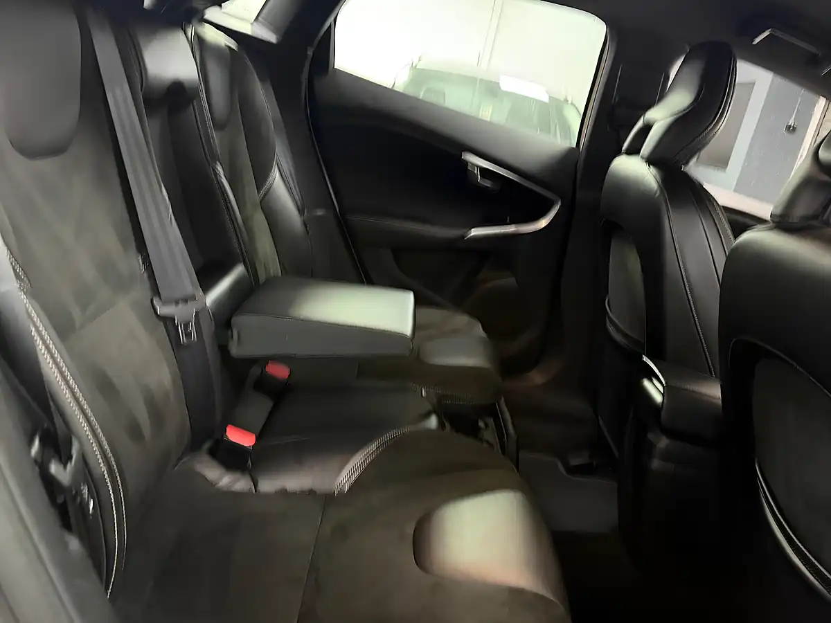 Used 2014 Volvo V40 R-Design Nav White - Interior and Exterior details 15
