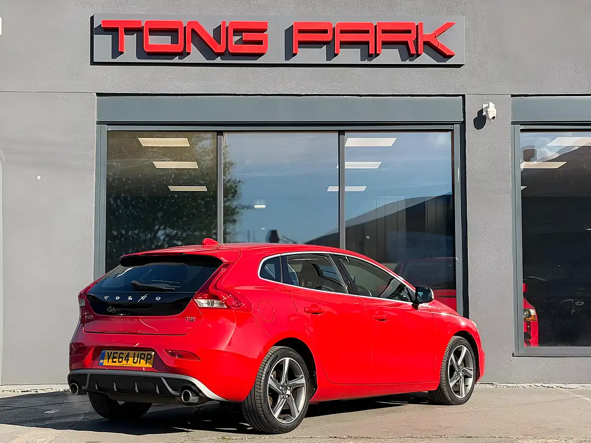 Used 2014 Volvo V40 R-Design Red - Interior and Exterior details 10