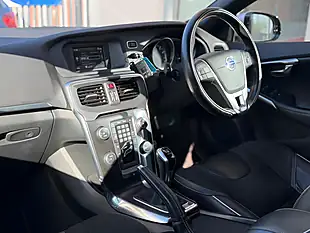 Used 2014 Volvo V40 R-Design Red - Interior and Exterior details 3