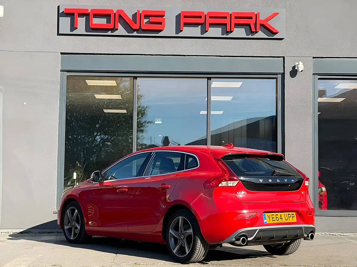 Used 2014 Volvo V40 R-Design Red - Interior and Exterior details 4