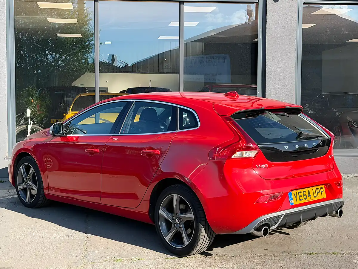 Used 2014 Volvo V40 R-Design Red - Interior and Exterior details 5