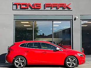 Used 2014 Volvo V40 R-Design Red - Interior and Exterior details 6