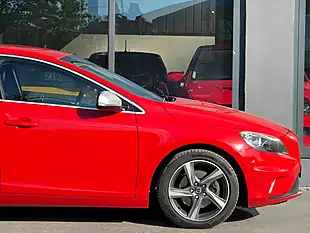 Used 2014 Volvo V40 R-Design Red - Interior and Exterior details 8