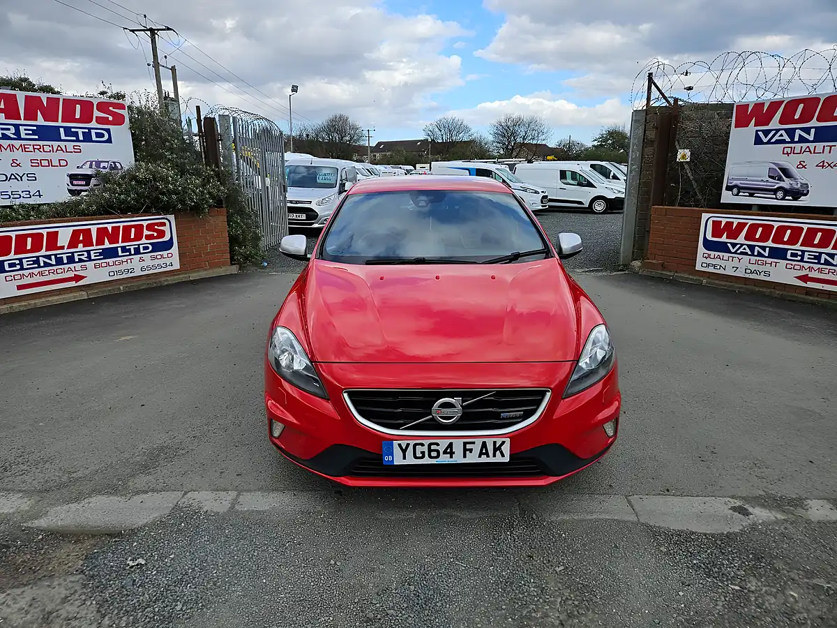 Used 2014 Volvo V40 R-Design Red - Interior and Exterior details 3