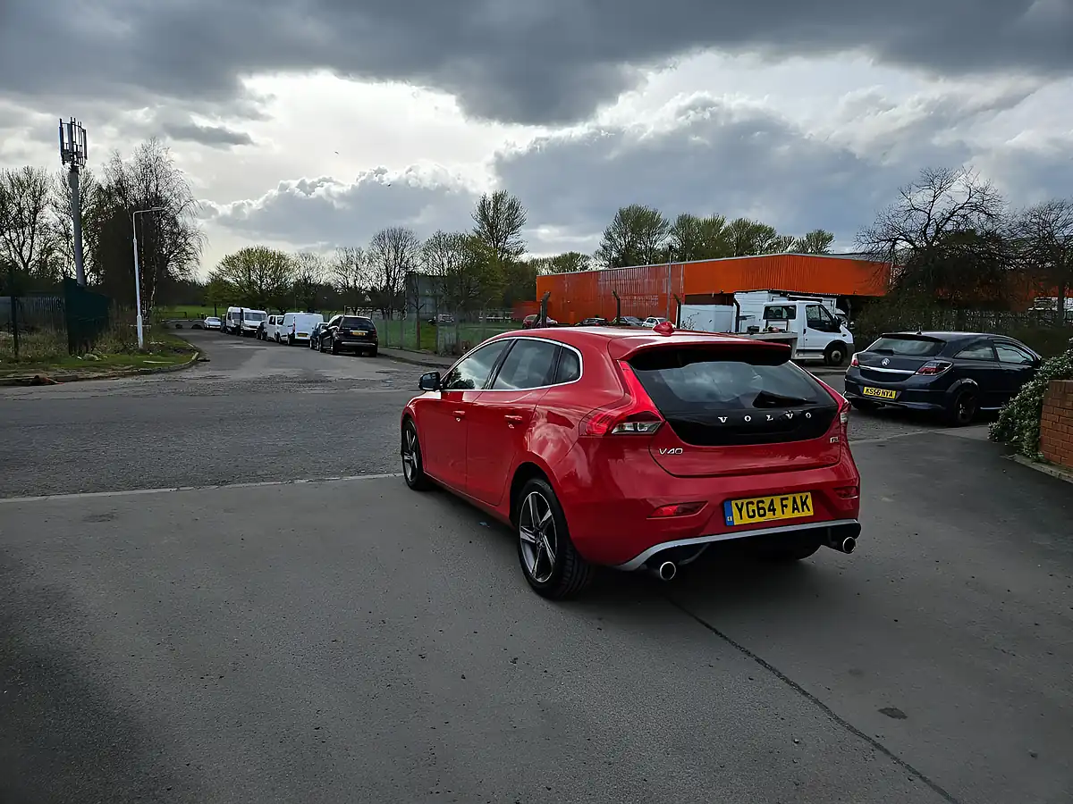Used 2014 Volvo V40 R-Design Red - Interior and Exterior details 6