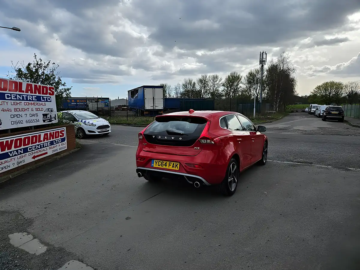 Used 2014 Volvo V40 R-Design Red - Interior and Exterior details 8