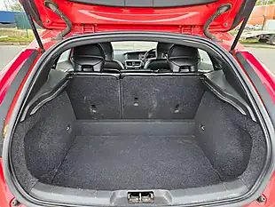 Used 2014 Volvo V40 R-Design Red - Interior and Exterior details 9