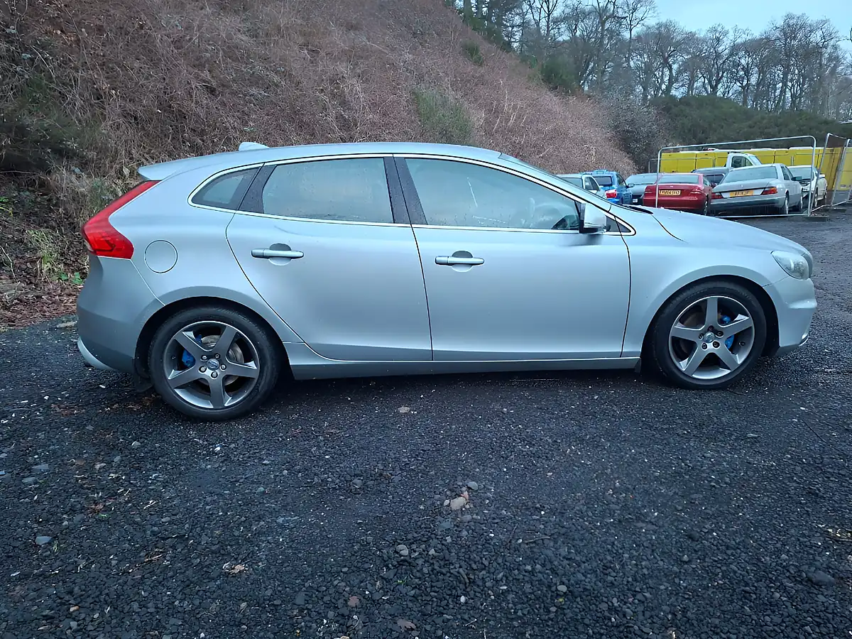 Used 2014 Volvo V40 R-Design Silver - Interior and Exterior details 10