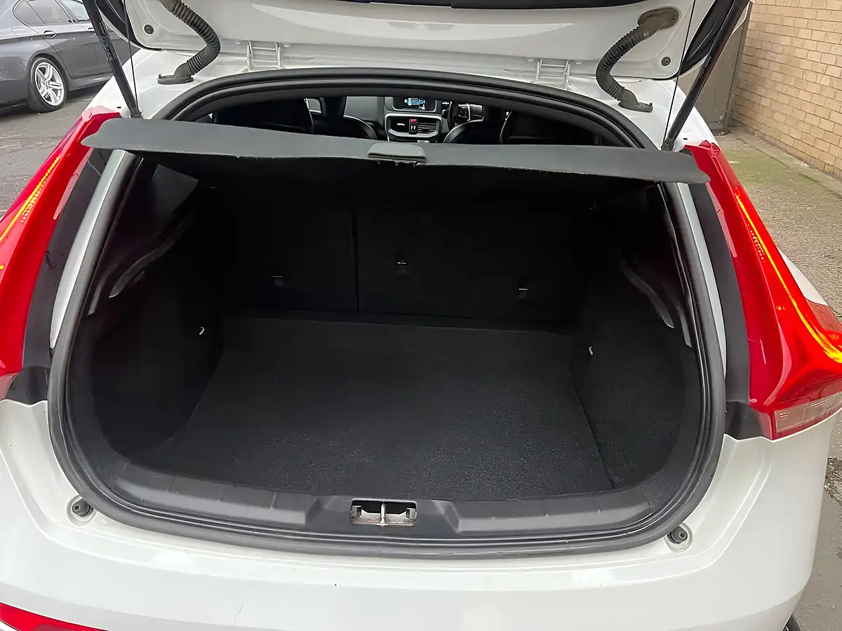 Used 2014 Volvo V40 R-Design White - Interior and Exterior details 11