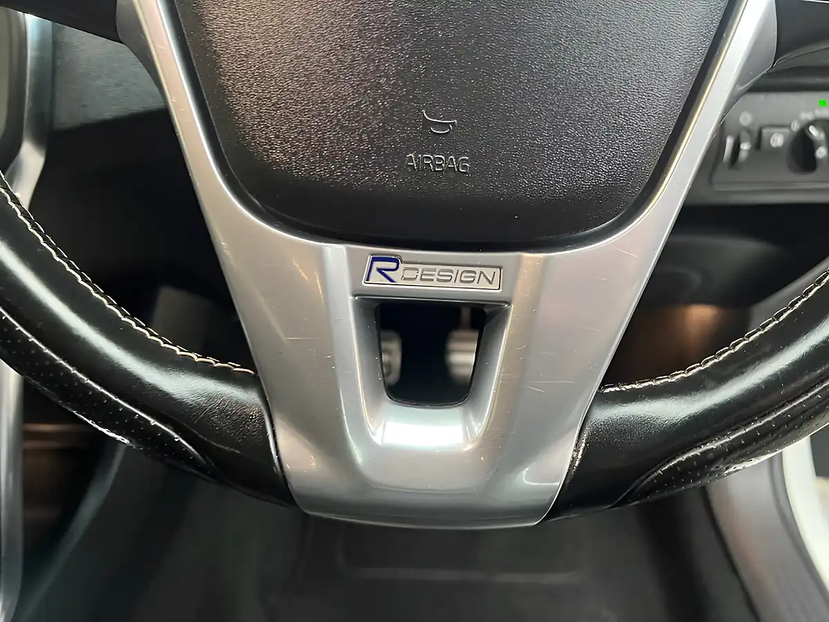 Used 2014 Volvo V40 R-Design White - Interior and Exterior details 16